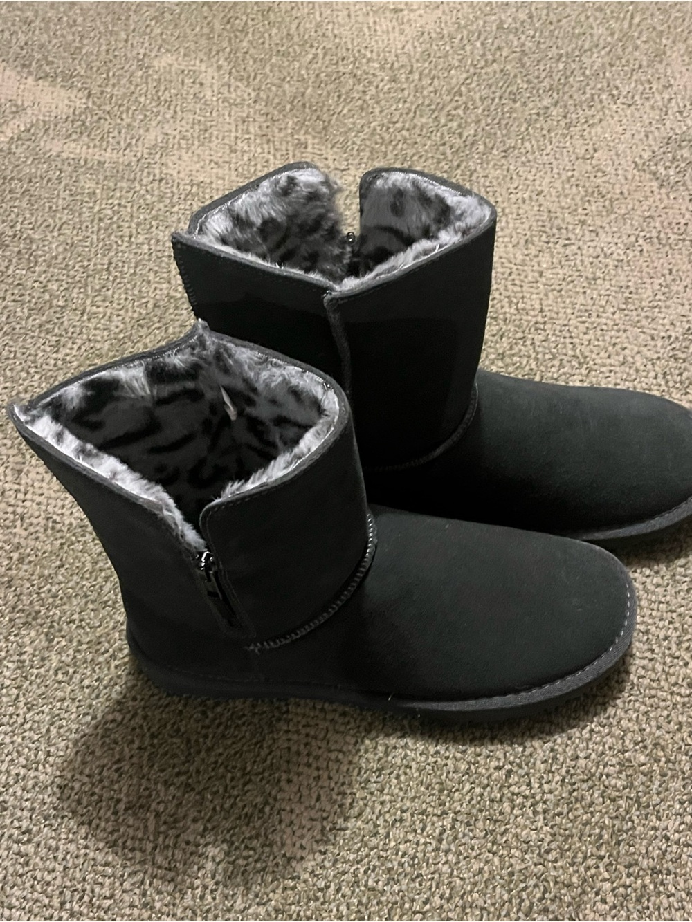 Women’s Army Green Faux Fur Lined Leopard Winter Boots